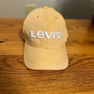 Levi’s Coral Hat